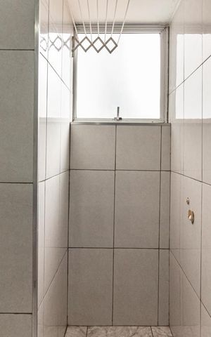 Apartamento à venda com 28m², 1 quarto e sem vaga Apartamento à venda com 28m², 1 quarto e sem vagaÁrea de Serviço