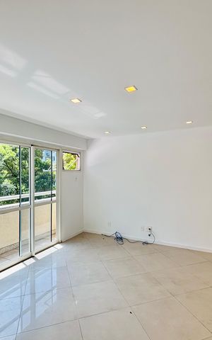 Apartamento para alugar com 117m², 3 quartos e 1 vaga