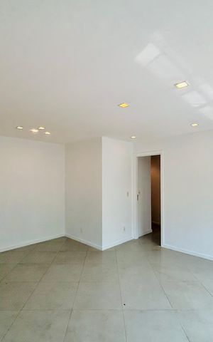 Apartamento para alugar com 117m², 3 quartos e 1 vaga