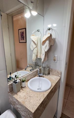 Casa de condomínio para alugar com 125m², 4 quartos e 2 vagas Casa de condomínio para alugar com 125m², 4 quartos e 2 vagasBanheiro