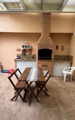 Casa de condomínio para alugar com 125m², 4 quartos e 2 vagas Casa de condomínio para alugar com 125m², 4 quartos e 2 vagasÁrea gourmet