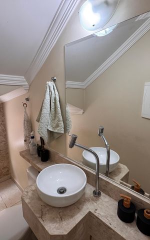 Casa de condomínio para alugar com 125m², 4 quartos e 2 vagas Casa de condomínio para alugar com 125m², 4 quartos e 2 vagasLavabo