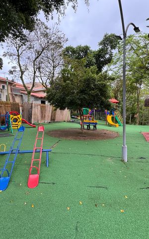 Casa de condomínio para alugar com 125m², 4 quartos e 2 vagas Casa de condomínio para alugar com 125m², 4 quartos e 2 vagasÁrea comum - Playground