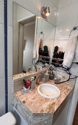 Casa de condomínio para alugar com 125m², 4 quartos e 2 vagas Casa de condomínio para alugar com 125m², 4 quartos e 2 vagasBanheiro da Suíte