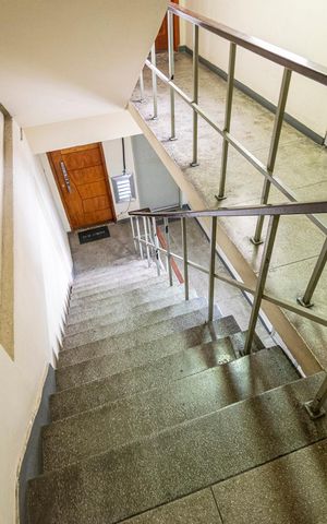 Apartamento para alugar com 50m², 2 quartos e sem vaga Apartamento para alugar com 50m², 2 quartos e sem vagaÁrea comum - Escadas