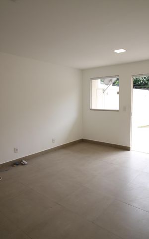 Casa à venda com 120m², 2 quartos e 2 vagasSala