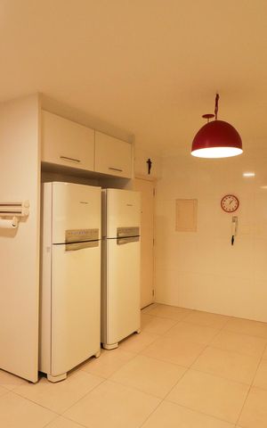 Apartamento à venda com 125m², 3 quartos e 2 vagas Apartamento à venda com 125m², 3 quartos e 2 vagasCozinha e Área de Serviço