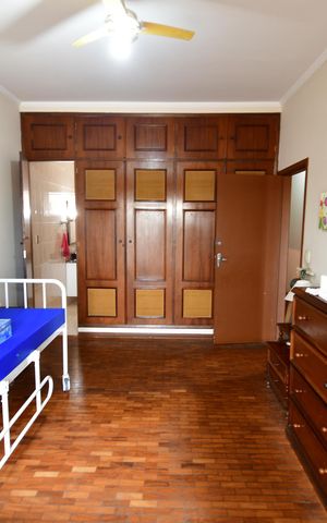 Casa à venda com 365m², 3 quartos e 2 vagasQuarto 3 - Suíte