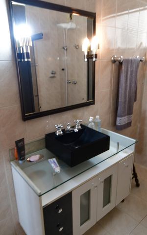 Casa à venda com 365m², 3 quartos e 2 vagasBanheiro Suíte