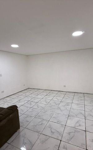 Casa para alugar com 190m², 2 quartos e 2 vagas Casa para alugar com 190m², 2 quartos e 2 vagasQuarto