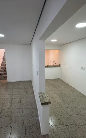 Casa para alugar com 190m², 2 quartos e 2 vagas Casa para alugar com 190m², 2 quartos e 2 vagasSala