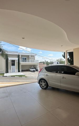 Casa de condomínio à venda com 364m², 3 quartos e 6 vagas Casa de condomínio à venda com 364m², 3 quartos e 6 vagasGaragem