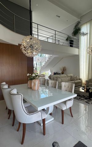 Casa de condomínio à venda com 364m², 3 quartos e 6 vagas Casa de condomínio à venda com 364m², 3 quartos e 6 vagasSala de Jantar