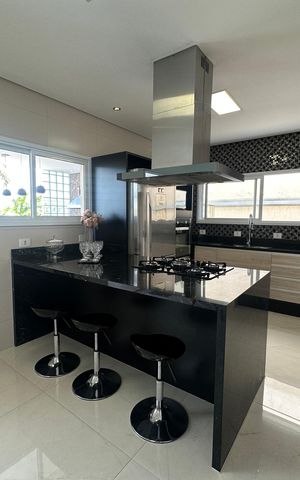 Casa de condomínio à venda com 364m², 3 quartos e 6 vagas Casa de condomínio à venda com 364m², 3 quartos e 6 vagasCozinha
