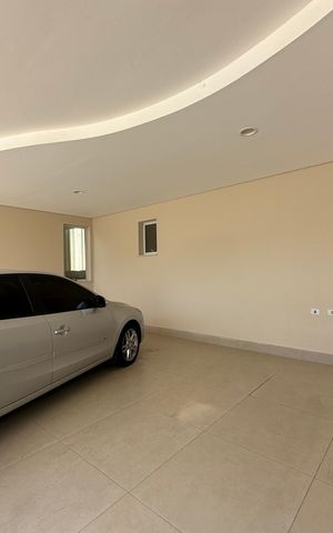 Casa de condomínio à venda com 364m², 3 quartos e 6 vagas Casa de condomínio à venda com 364m², 3 quartos e 6 vagasGaragem