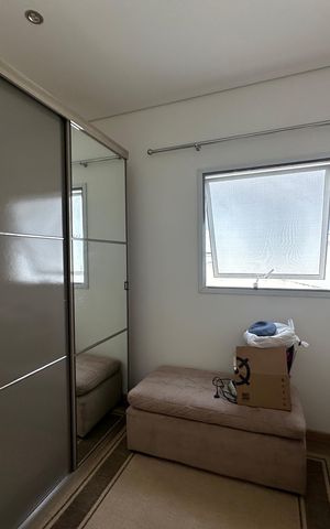 Casa de condomínio à venda com 364m², 3 quartos e 6 vagas Casa de condomínio à venda com 364m², 3 quartos e 6 vagasCloset da suíte 3