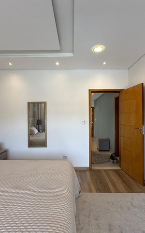 Casa de condomínio à venda com 364m², 3 quartos e 6 vagas Casa de condomínio à venda com 364m², 3 quartos e 6 vagasSuíte 2