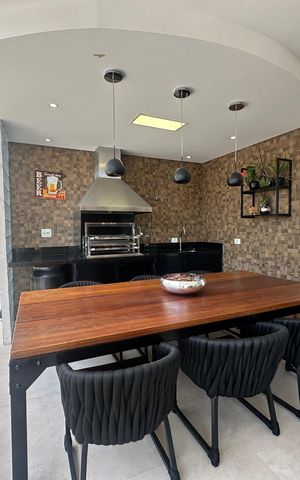 Casa de condomínio à venda com 364m², 3 quartos e 6 vagas Casa de condomínio à venda com 364m², 3 quartos e 6 vagasChurrasqueira