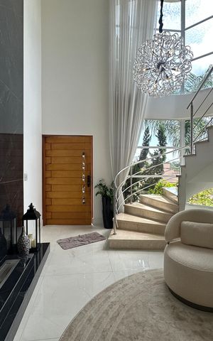 Casa de condomínio à venda com 364m², 3 quartos e 6 vagas Casa de condomínio à venda com 364m², 3 quartos e 6 vagasLareira