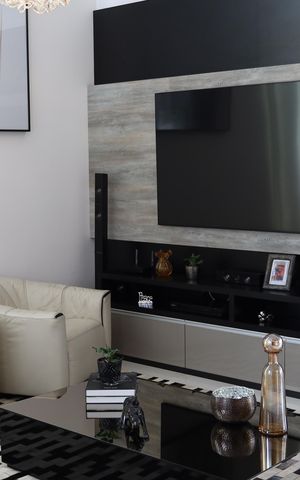 Casa de condomínio à venda com 364m², 3 quartos e 6 vagas Casa de condomínio à venda com 364m², 3 quartos e 6 vagasSala