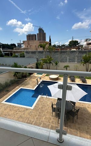 Casa de condomínio à venda com 364m², 3 quartos e 6 vagas Casa de condomínio à venda com 364m², 3 quartos e 6 vagasVaranda