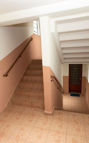 Apartamento à venda com 52m², 2 quartos e 1 vagaESCADARIA DE ACESSO