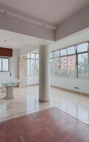 Apartamento à venda com 218m², 3 quartos e 2 vagas Apartamento à venda com 218m², 3 quartos e 2 vagasSala