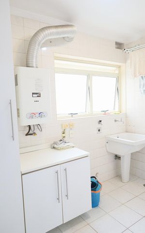 Apartamento para alugar com 95m², 2 quartos e 2 vagasCozinha e Área de Serviço