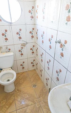 Casa para alugar com 16m², 3 quartos e sem vagaBanheiro 