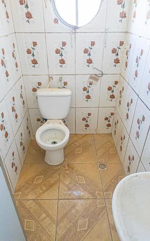 Casa para alugar com 16m², 3 quartos e sem vagaBanheiro 