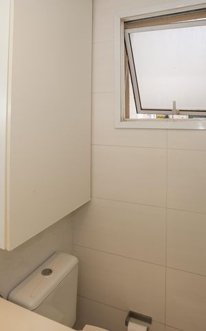 Apartamento à venda com 101m², 2 quartos e 2 vagas Apartamento à venda com 101m², 2 quartos e 2 vagasBanheiro da Suíte 2
