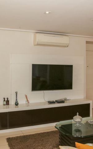Apartamento à venda com 101m², 2 quartos e 2 vagas Apartamento à venda com 101m², 2 quartos e 2 vagasSala e Sacada