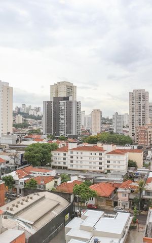Apartamento à venda com 101m², 2 quartos e 2 vagas Apartamento à venda com 101m², 2 quartos e 2 vagasVista da Sala e Sacada