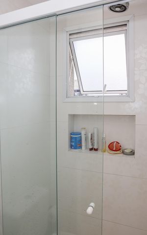 Apartamento à venda com 101m², 2 quartos e 2 vagas Apartamento à venda com 101m², 2 quartos e 2 vagasBanheiro da Suíte 1