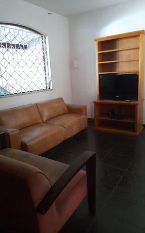 Casa à venda com 145m², 3 quartos e 2 vagas Casa à venda com 145m², 3 quartos e 2 vagasSala