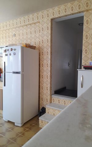 Casa à venda com 145m², 3 quartos e 2 vagas Casa à venda com 145m², 3 quartos e 2 vagasCozinha