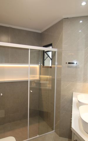 Apartamento à venda com 200m², 3 quartos e 2 vagasQuarto 1 - Banheiro
