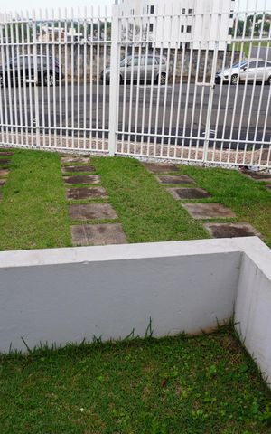 Casa de condomínio à venda com 78m², 2 quartos e 1 vagaFachada de plaquinha PXZV - 1407