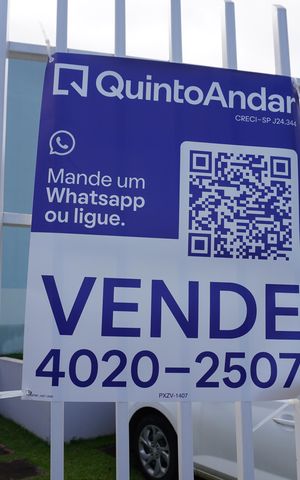 Casa de condomínio à venda com 78m², 2 quartos e 1 vagaFachada de plaquinha PXZV - 1407