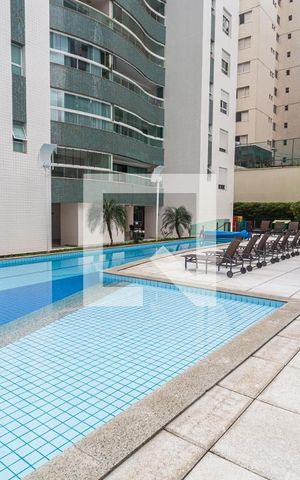 Apartamento para alugar com 130m², 4 quartos e 3 vagasÁrea comum - Piscina