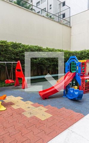 Apartamento para alugar com 130m², 4 quartos e 3 vagasÁrea comum - Playground