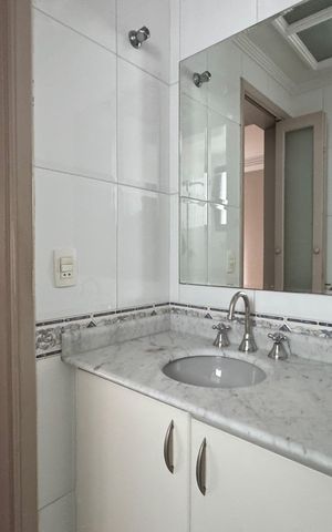 Apartamento à venda com 134m², 3 quartos e 3 vagas Apartamento à venda com 134m², 3 quartos e 3 vagasBanheiro - Suíte 2