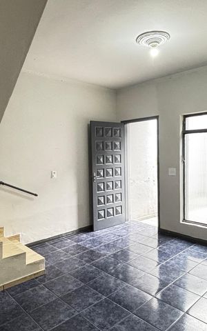 Casa para alugar com 81m², 2 quartos e 1 vaga Casa para alugar com 81m², 2 quartos e 1 vagaSala