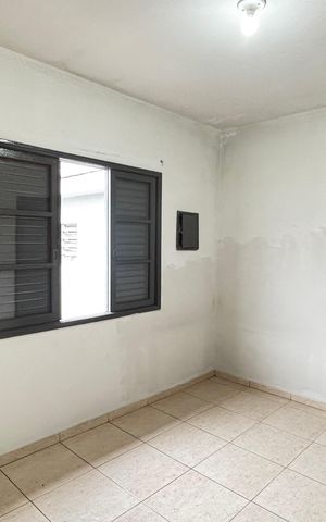 Casa para alugar com 81m², 2 quartos e 1 vaga Casa para alugar com 81m², 2 quartos e 1 vagaQuarto 1