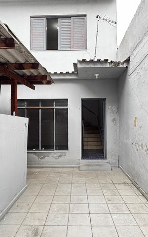 Casa para alugar com 81m², 2 quartos e 1 vaga Casa para alugar com 81m², 2 quartos e 1 vagaÁrea externa