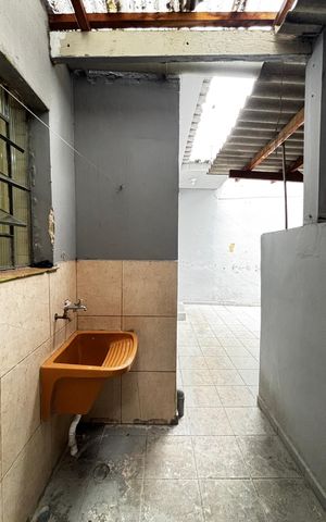 Casa para alugar com 81m², 2 quartos e 1 vaga Casa para alugar com 81m², 2 quartos e 1 vagaÁrea de serviço