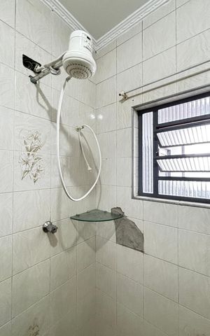 Casa para alugar com 160m², 3 quartos e 1 vaga Casa para alugar com 160m², 3 quartos e 1 vagaBanheiro