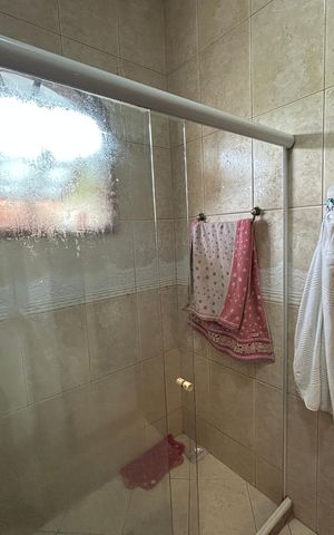 Casa de condomínio à venda com 166m², 3 quartos e 2 vagasBanheiro Social 
