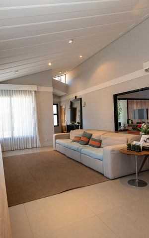 Casa de condomínio à venda com 504m², 3 quartos e 4 vagasSALA PARA DOIS AMBIENTES