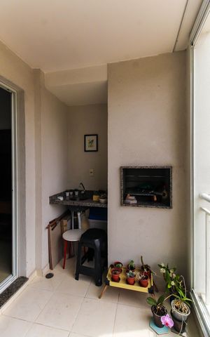 Apartamento à venda com 76m², 3 quartos e 1 vaga Apartamento à venda com 76m², 3 quartos e 1 vagaVaranda